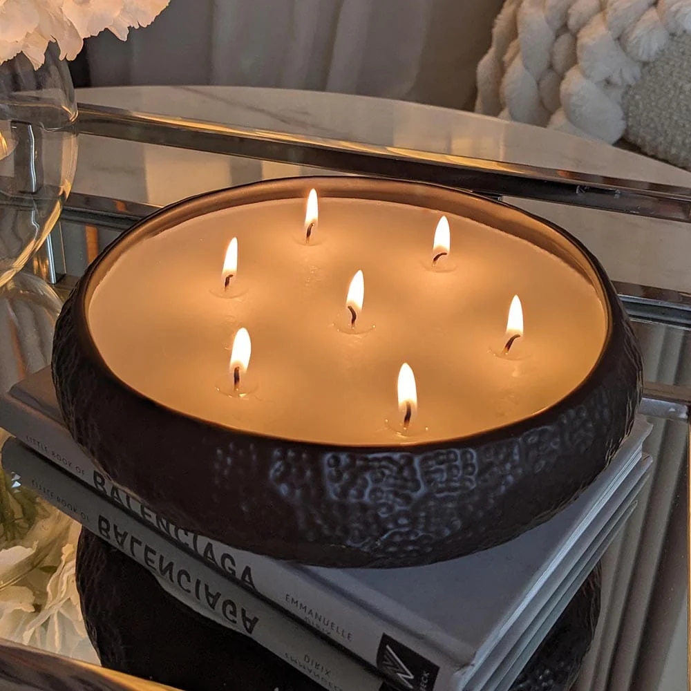 Aeolian 7 Wick Black Scented Candle - Image 4