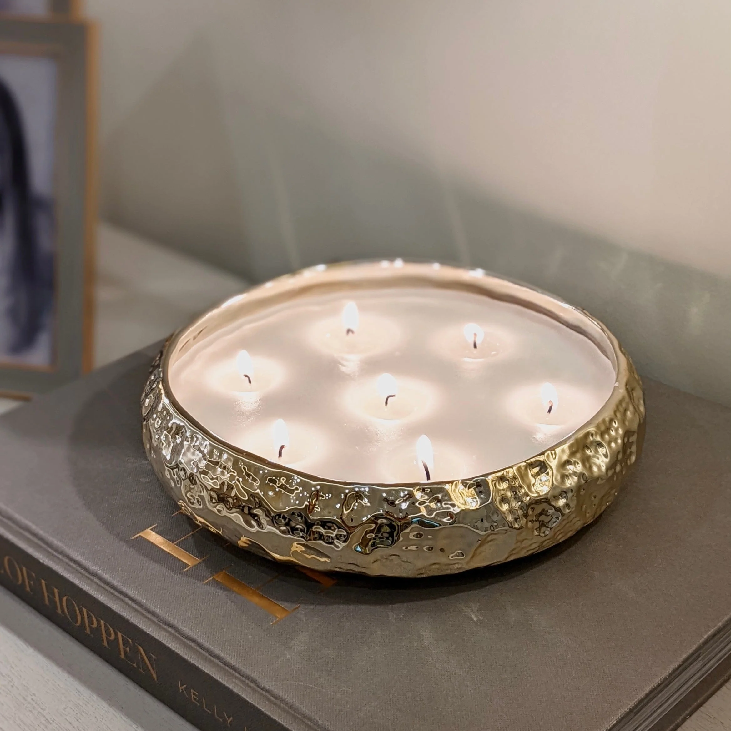 Aeolian 7 Wick Gold Scented Candle - Image 10