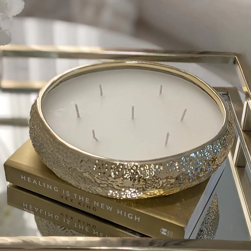 Aeolian 7 Wick Gold Scented Candle - Image 3