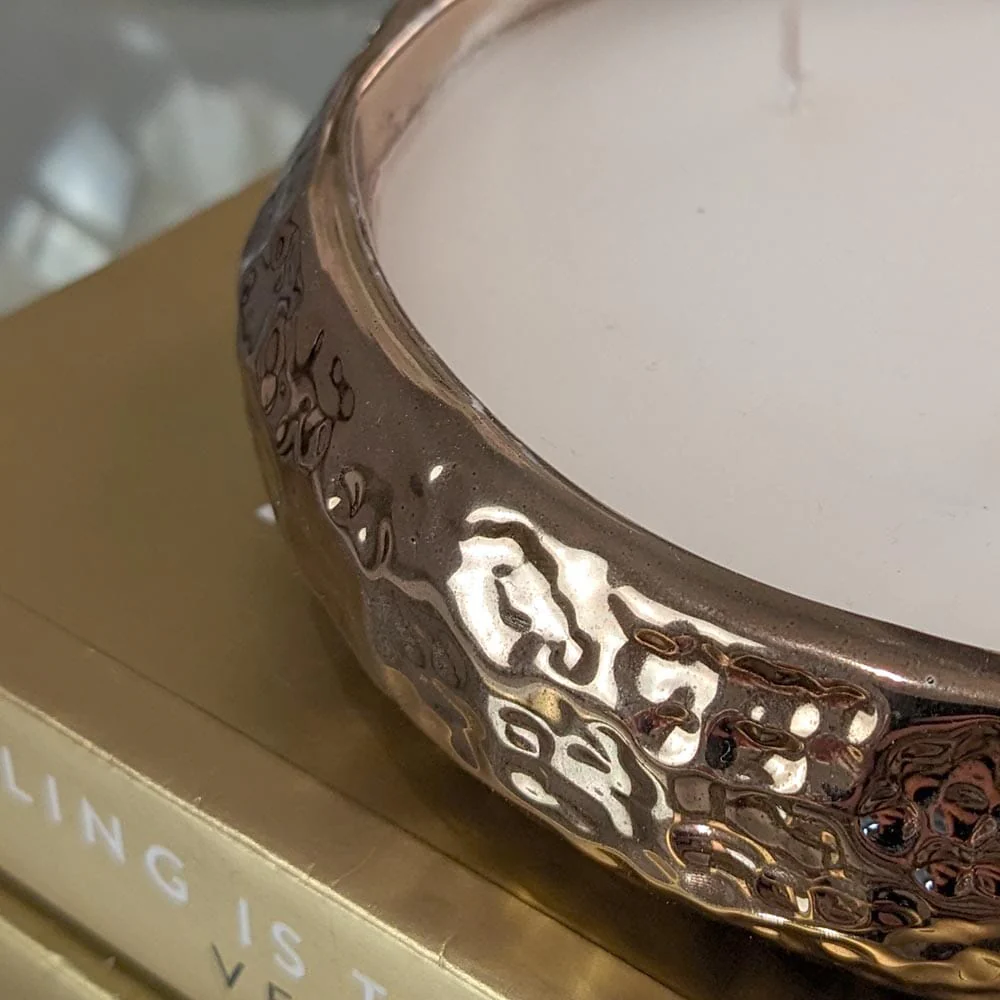 Aeolian XL Bronze 17 Wick Scented Candle - Image 3