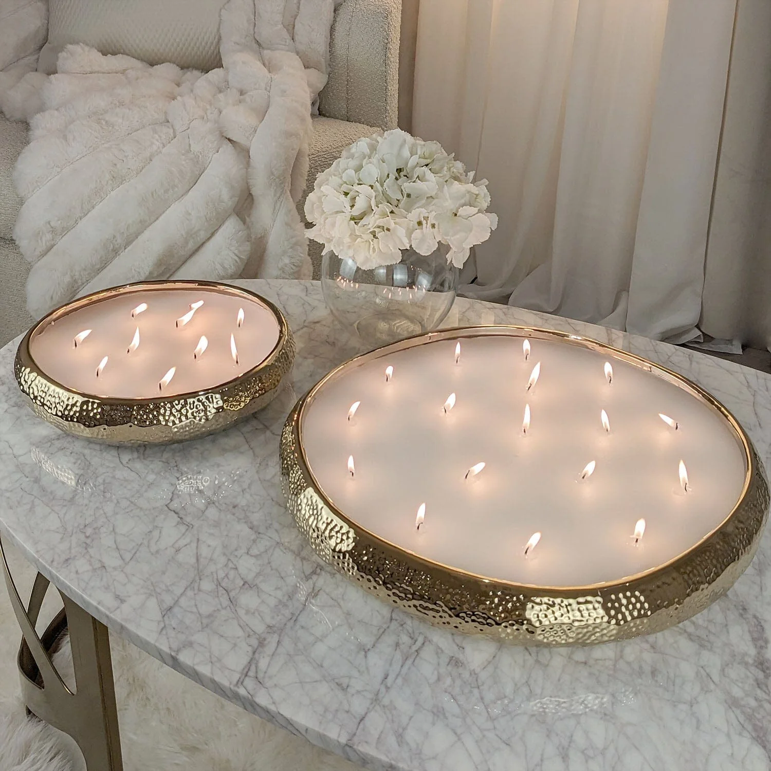 Aeolian XL Gold 17 Wick Scented Candle - Image 3