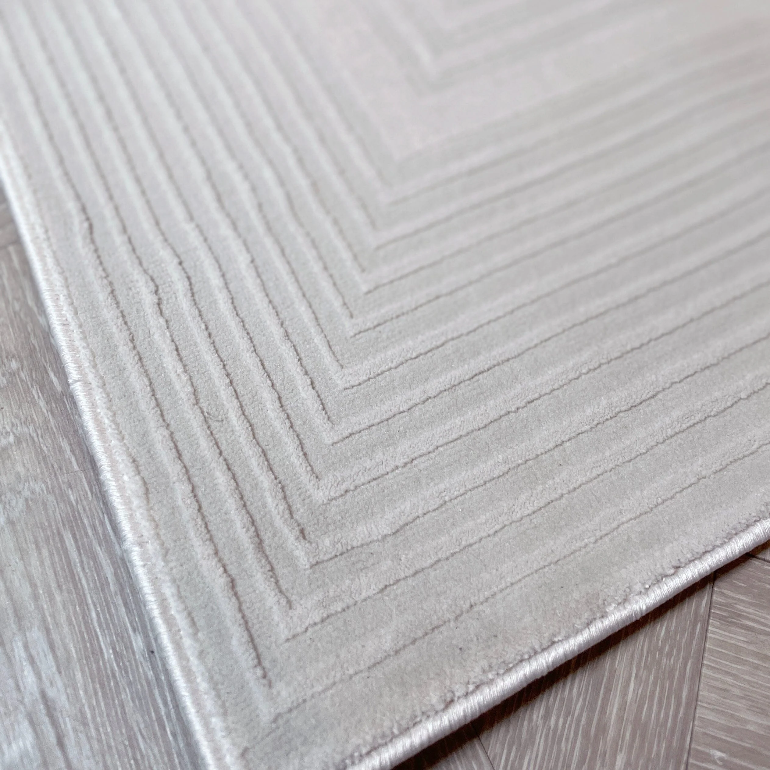 Amoria Champagne & Ivory Textured Geometric Rug - Image 2