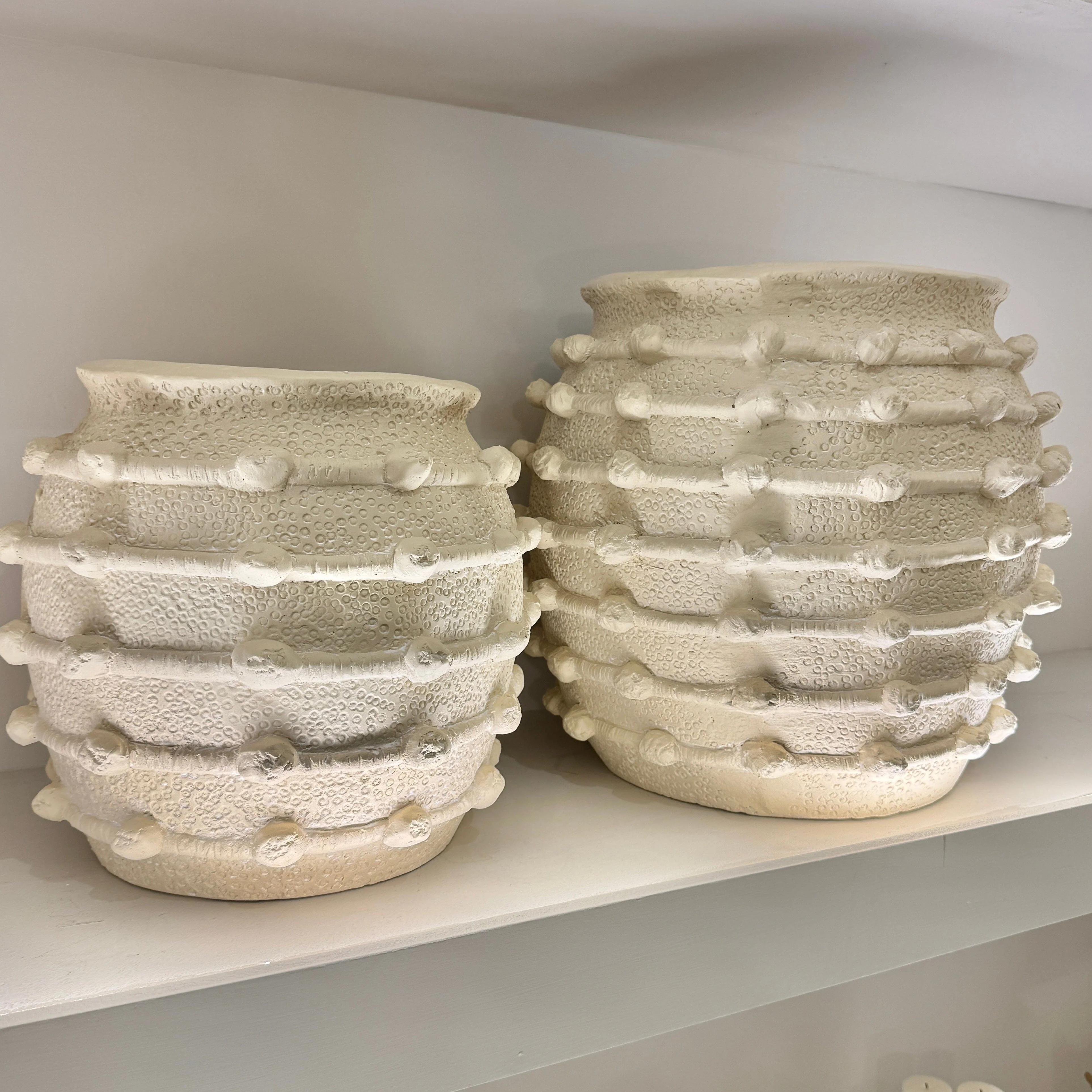 Arya Large Beige Bobble Effect Decorative Planter - Image 2