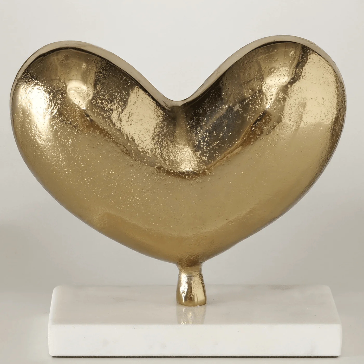 Cordelia Gold Balloon Heart Ornament on Marble Base - Image 2