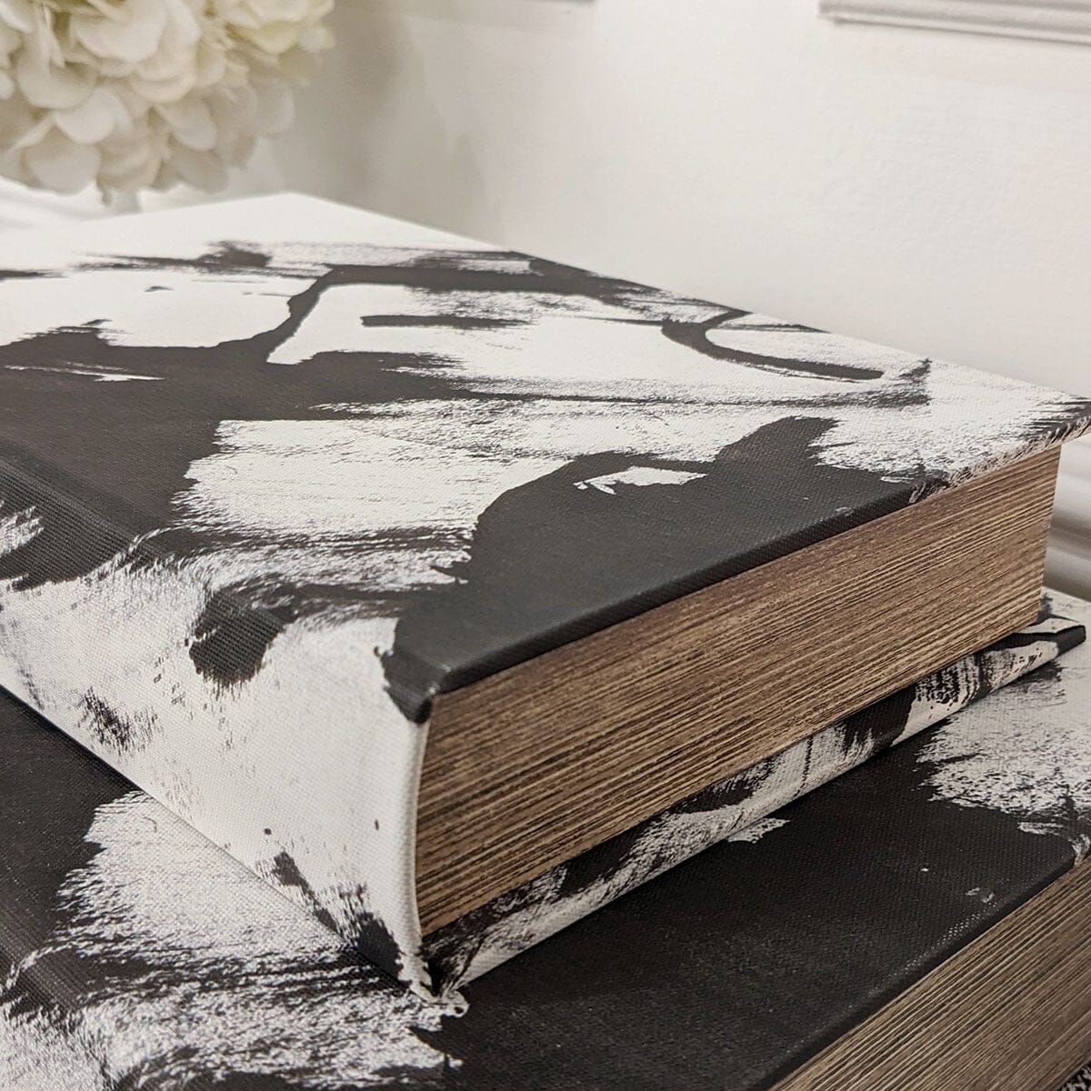 Della Black & White Decorative Brush stroke Effect Book Boxes - Set of 2 - Image 3