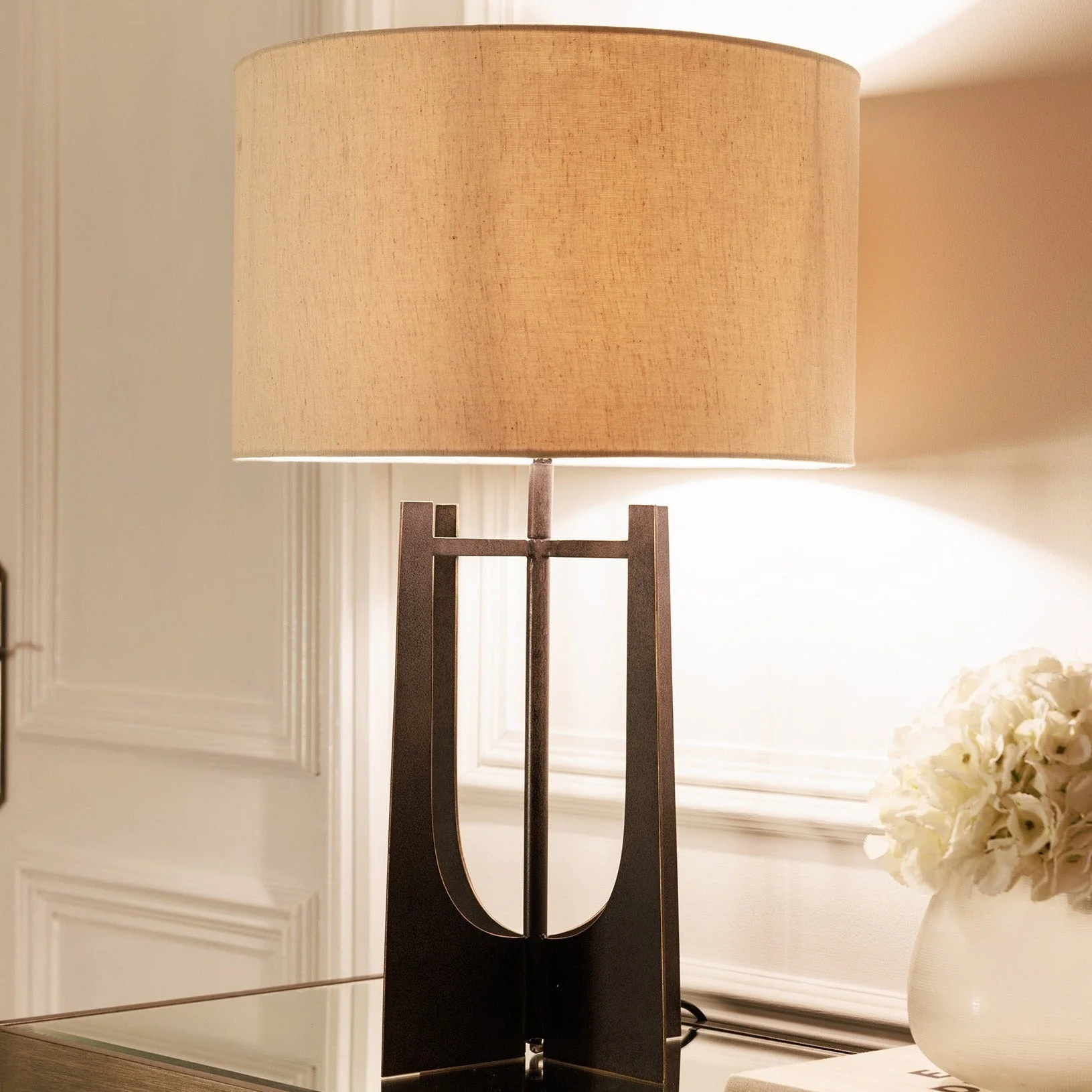 Evelyn Hammered Bronze Table Lamp - Image 2