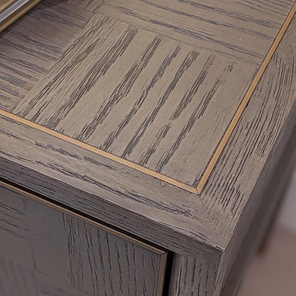 Haye Chestnut & Gold 1 Drawer Bedside Table - Image 3