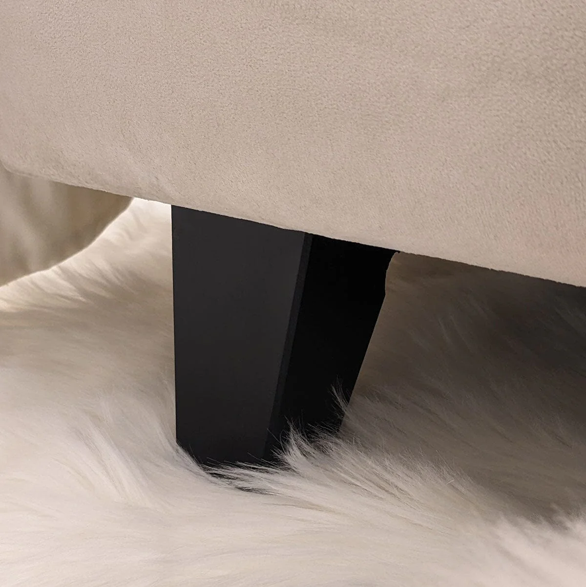 Jessabelle Luxury Vanilla Velvet Panelled Bed - Image 5