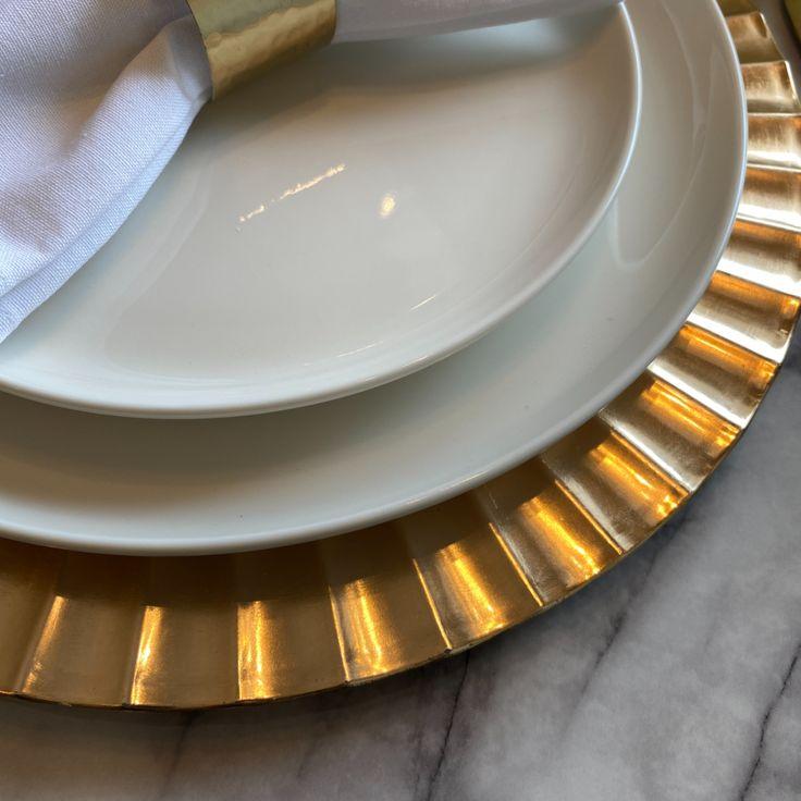 Juliet Gold Ribbed Edge Charger Plate - Image 2