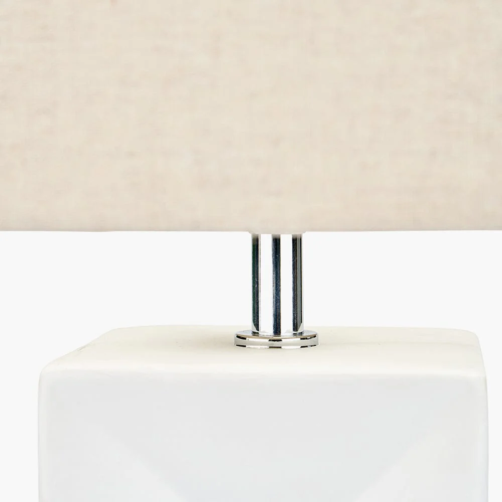 Kimia White Ceramic Table Lamp - Image 3