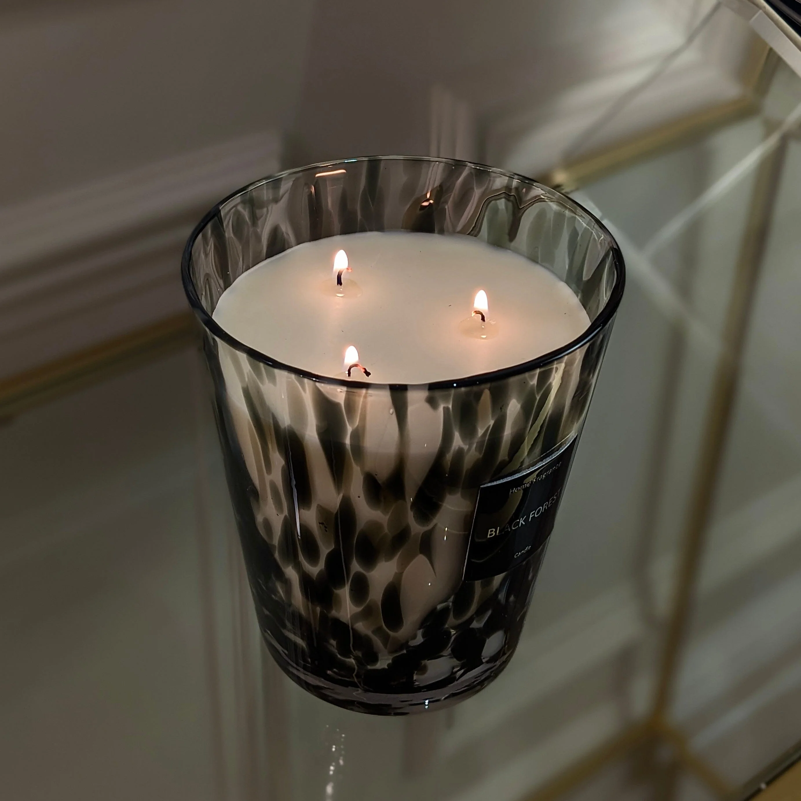 Large Speckled Black Forest Scented Candle - Image 3