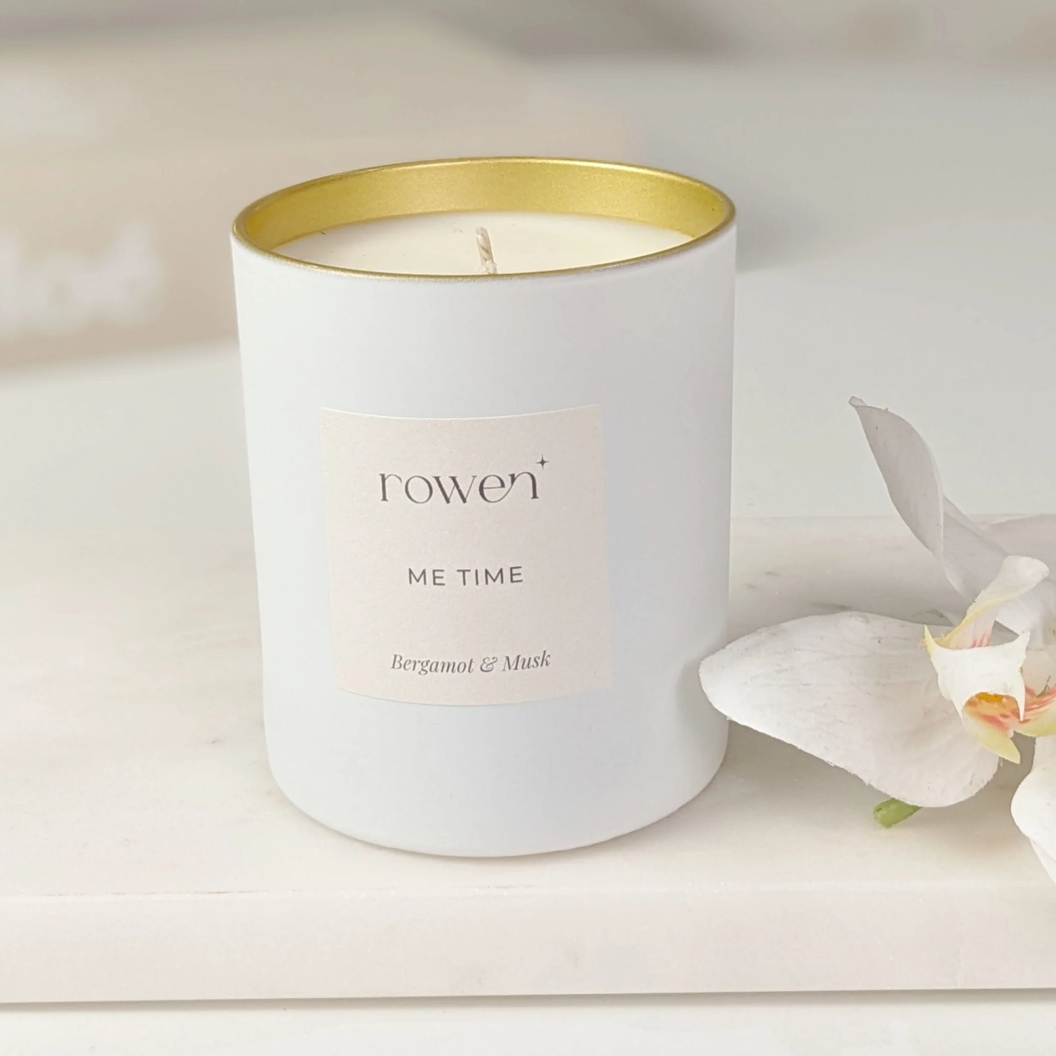 Me Time White & Gold Scented Candle - Bergamot & Musk - Image 4