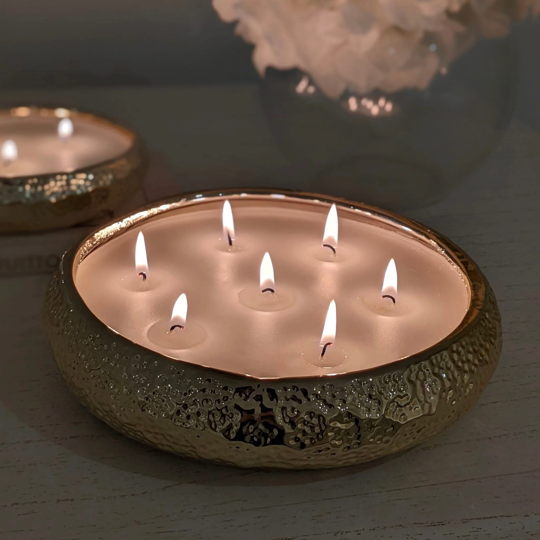 Set of 2 Aeolian Gold Candles - Image 4
