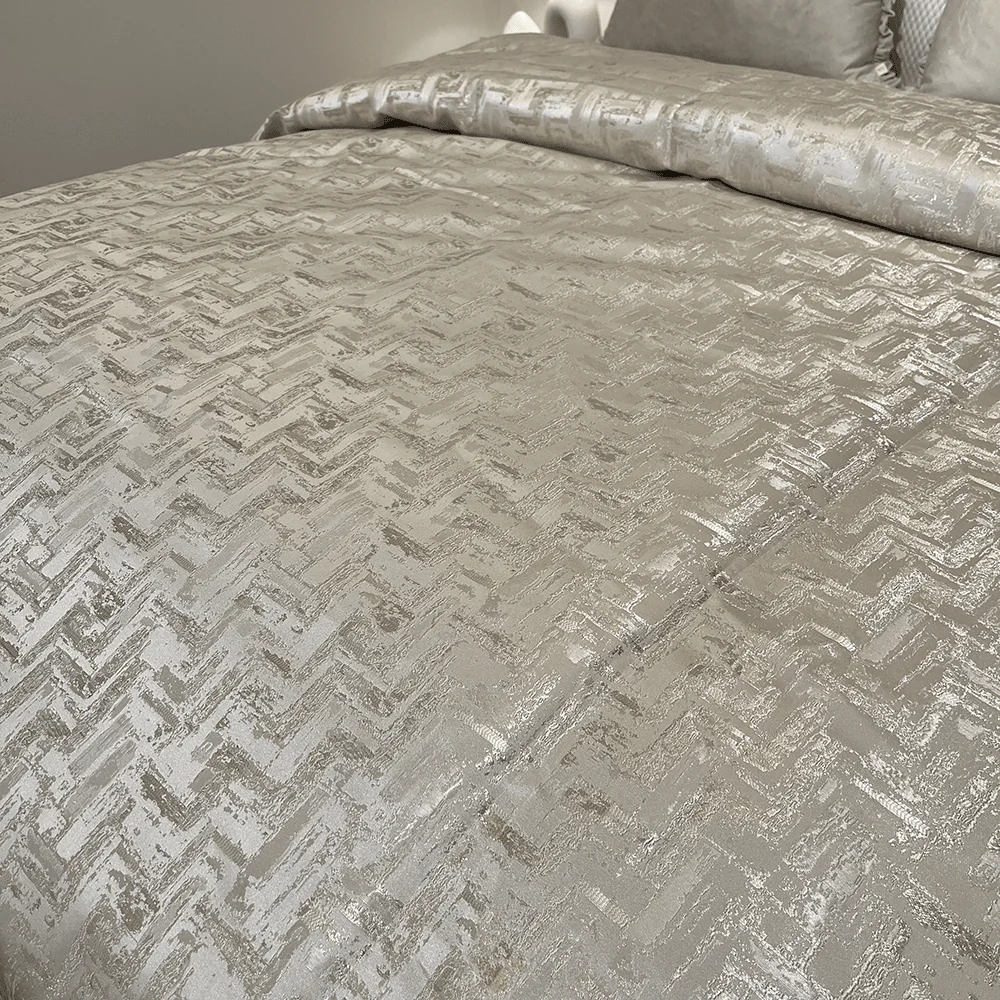 Sorrel Cream & Gold Metallic Abstract Patterned Bedspread - Image 2
