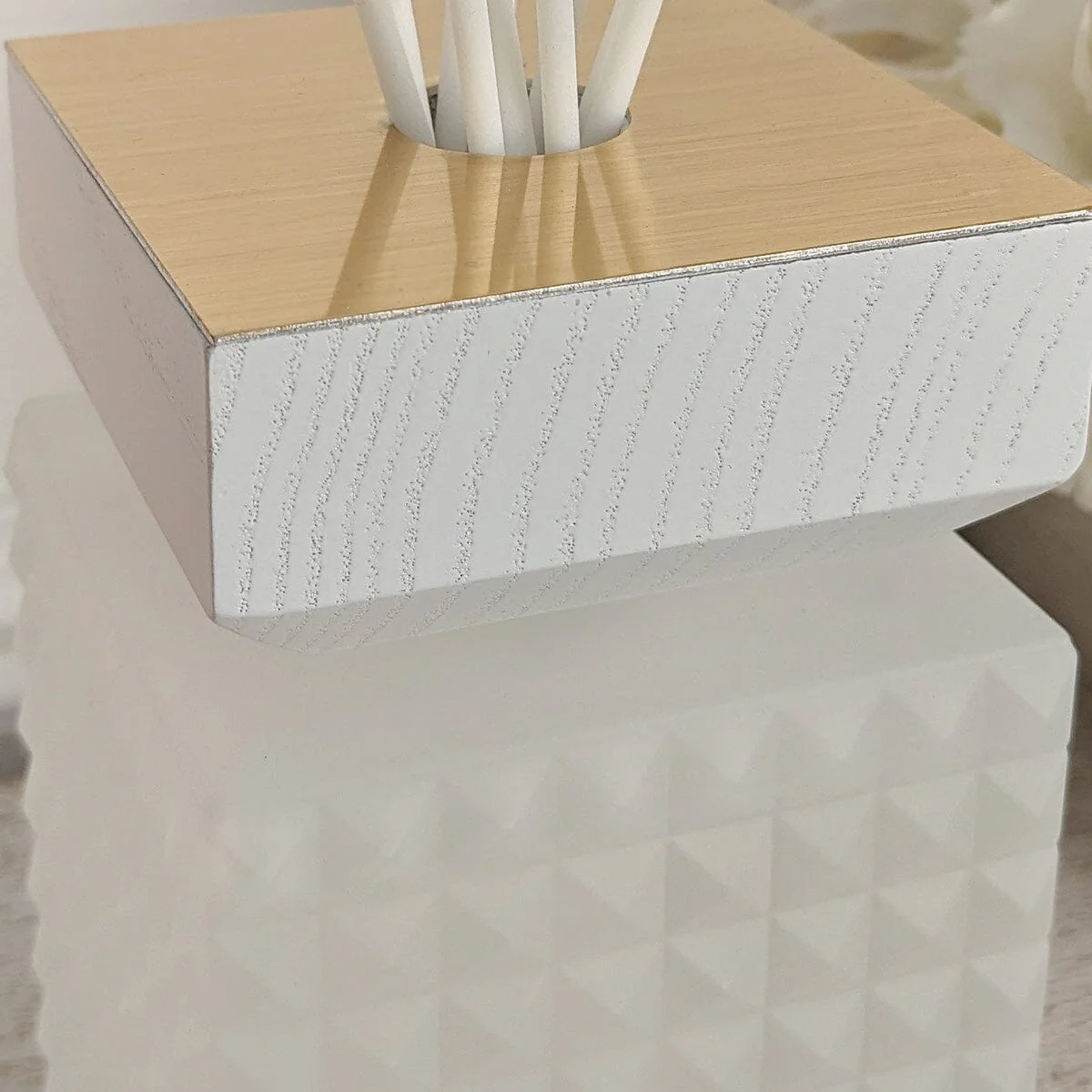 Spa Large White & Gold Luxury Reed Diffuser - 1000ml - Image 3