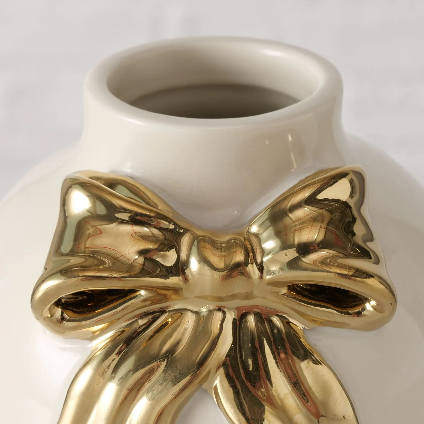 Talia Cream & Gold Decorative Vase with Bow - Image 3