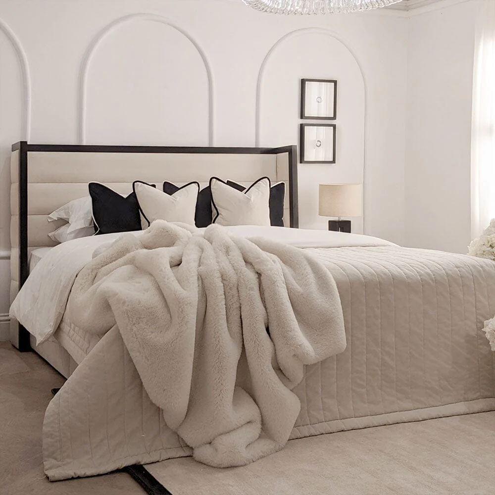 Valencia Cream & Black Premium Channelled Winged Bed - Image 2