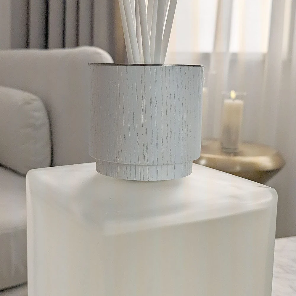 White Alang Alang XL Statement Reed Diffuser- 2200ml - Image 5